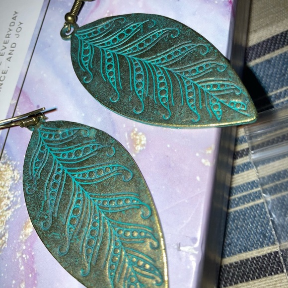 Earrings in Antique Bronze with green Patina - Picture 2 of 5